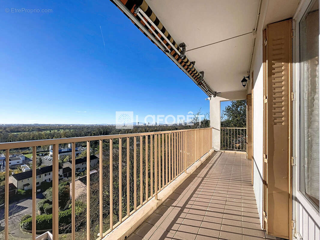 Appartement à RILLIEUX-LA-PAPE