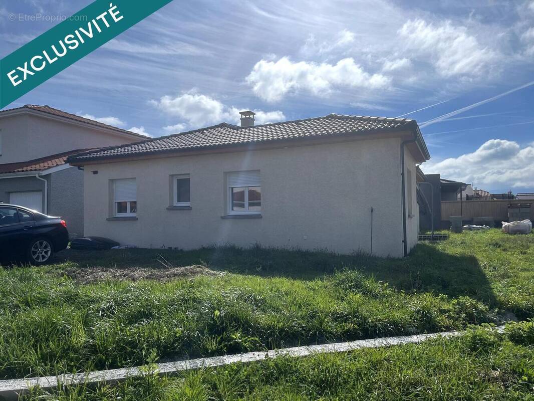 Photo 1 - Maison à SAINT-MARTIN-DU-FRENE