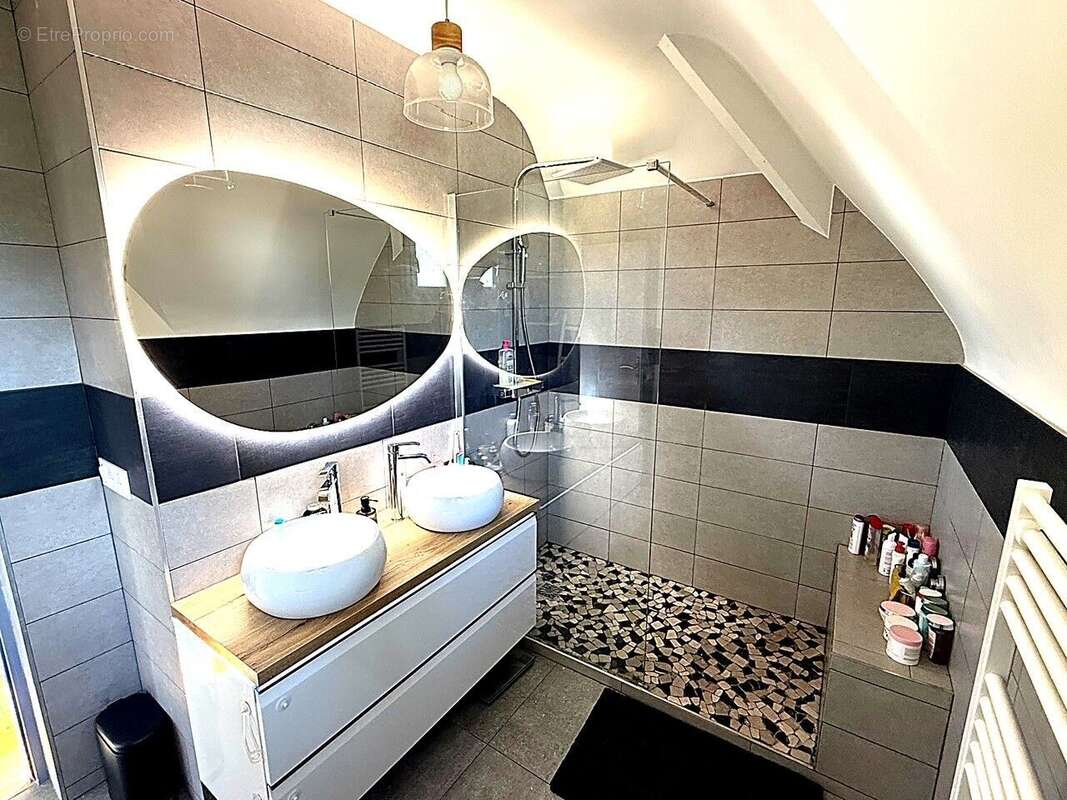 Photo 9 - Maison à LA CELLE-SAINT-CLOUD