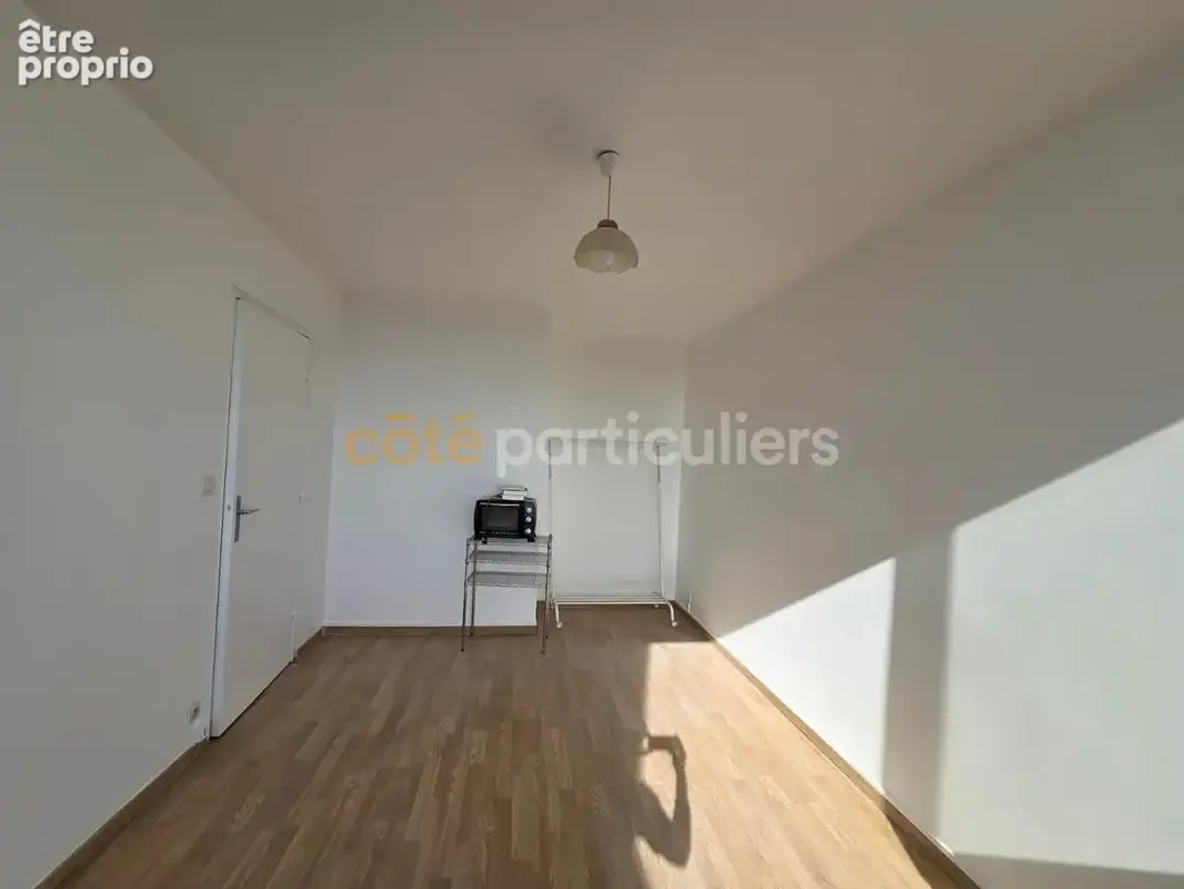 Appartement Aubervilliers 1 pièce(s) 25.2 m2 - photo 2