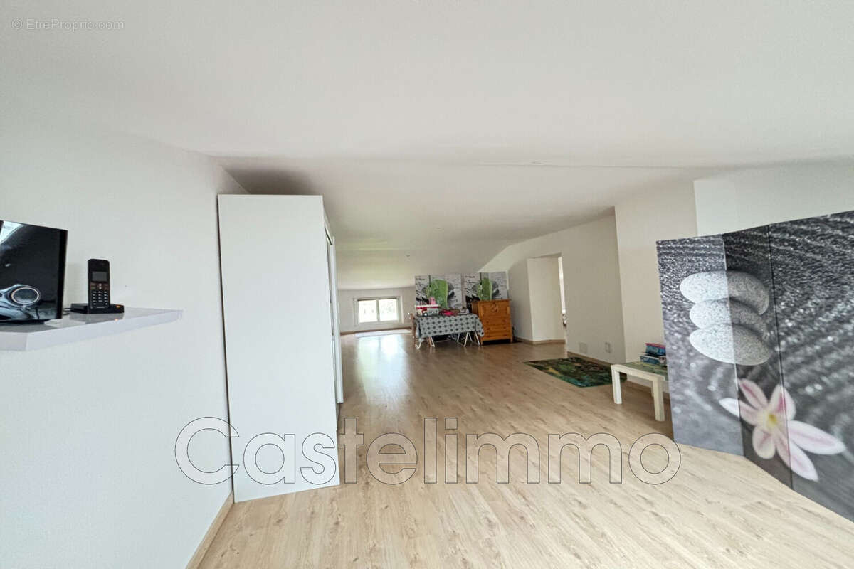 Maison à CASTELSARRASIN