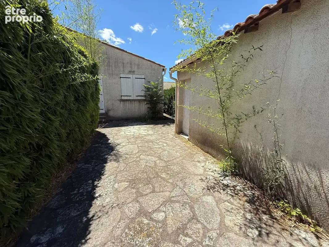 Maison de plain pied  avec piscine sur 2420 m2 de terrain arbore - photo 38
