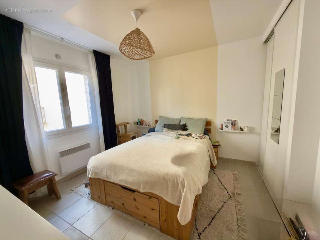 Appartement à COURNONTERRAL