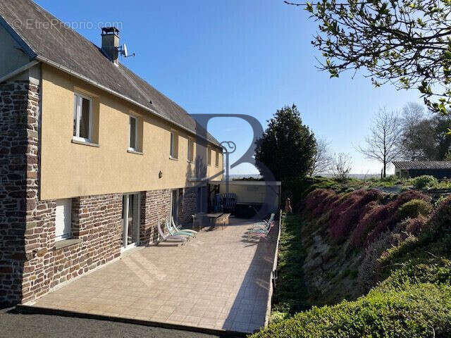 Maison 8 pièces 223 m² à vendre à Ver (50450) - photo 7