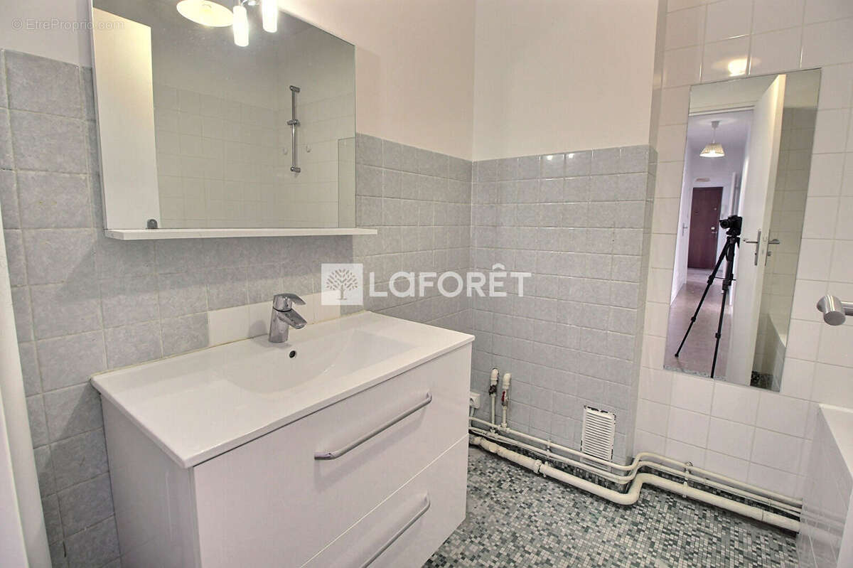 Appartement à SURESNES