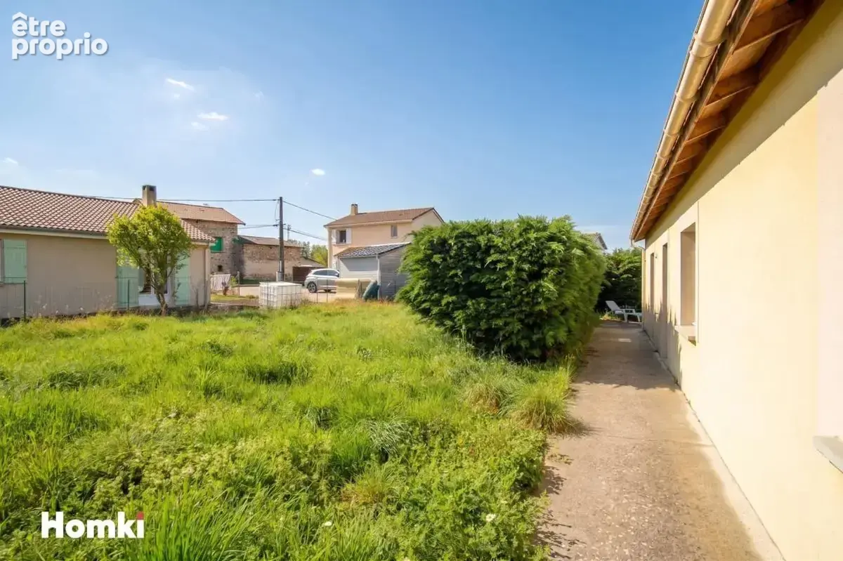 Maison/Villa T4 de 110 m² à Bas-en-Basset 43210 - photo 4