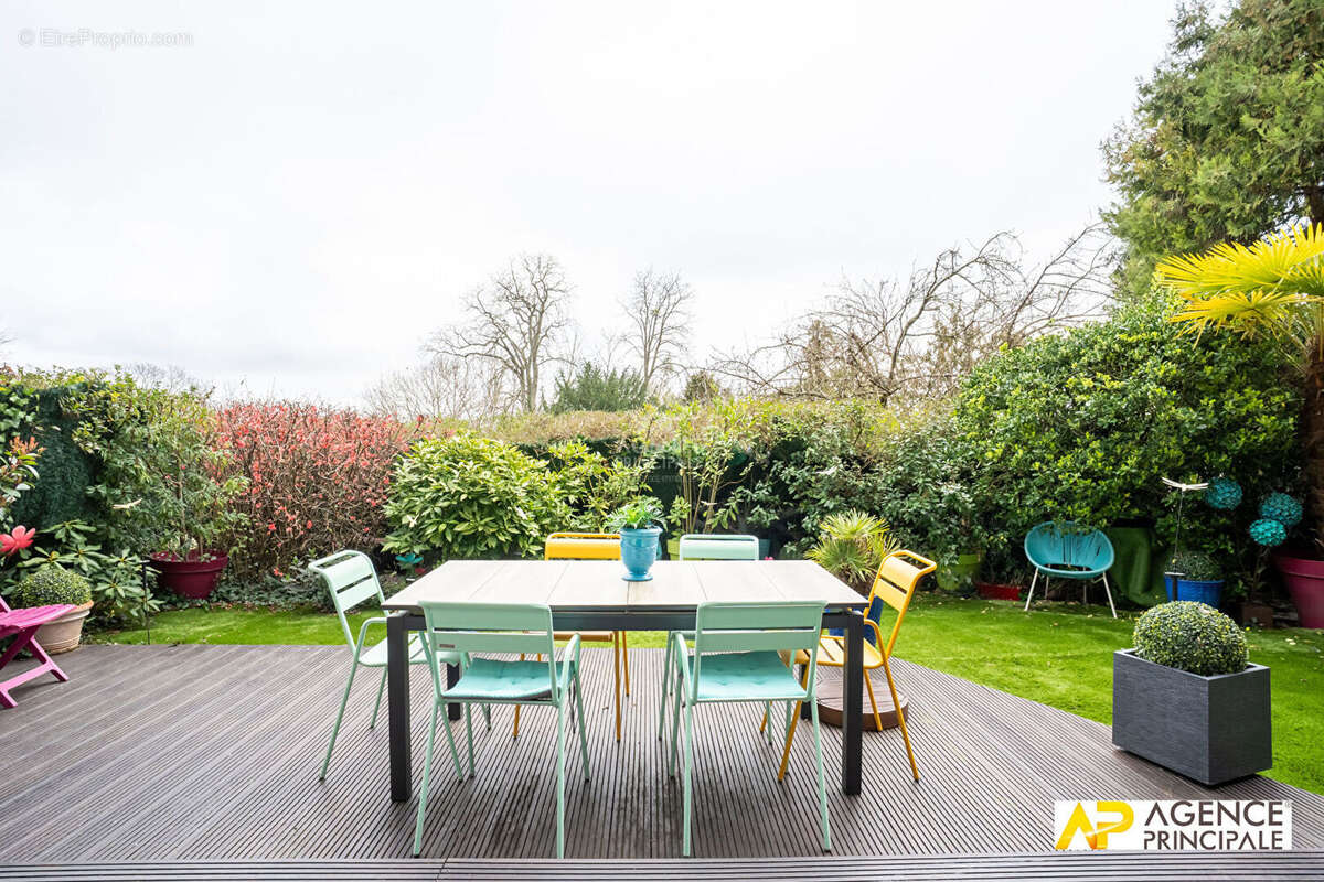 Appartement  5 pièce(s) 133 M² JARDIN - photo 7