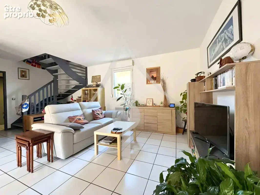 Maison 85 m² Toulouse Saint-Simon (31100) – 3 chambres, terrasse, garage - photo 2