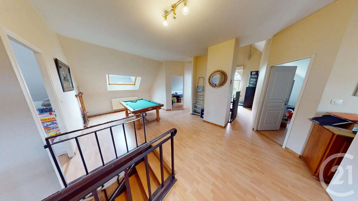 Maison à SAINT-QUENTIN