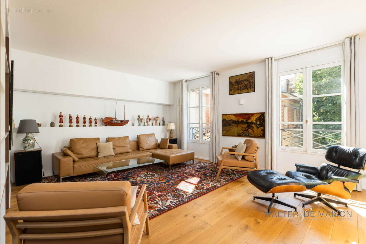 Appartement à PARIS-6E