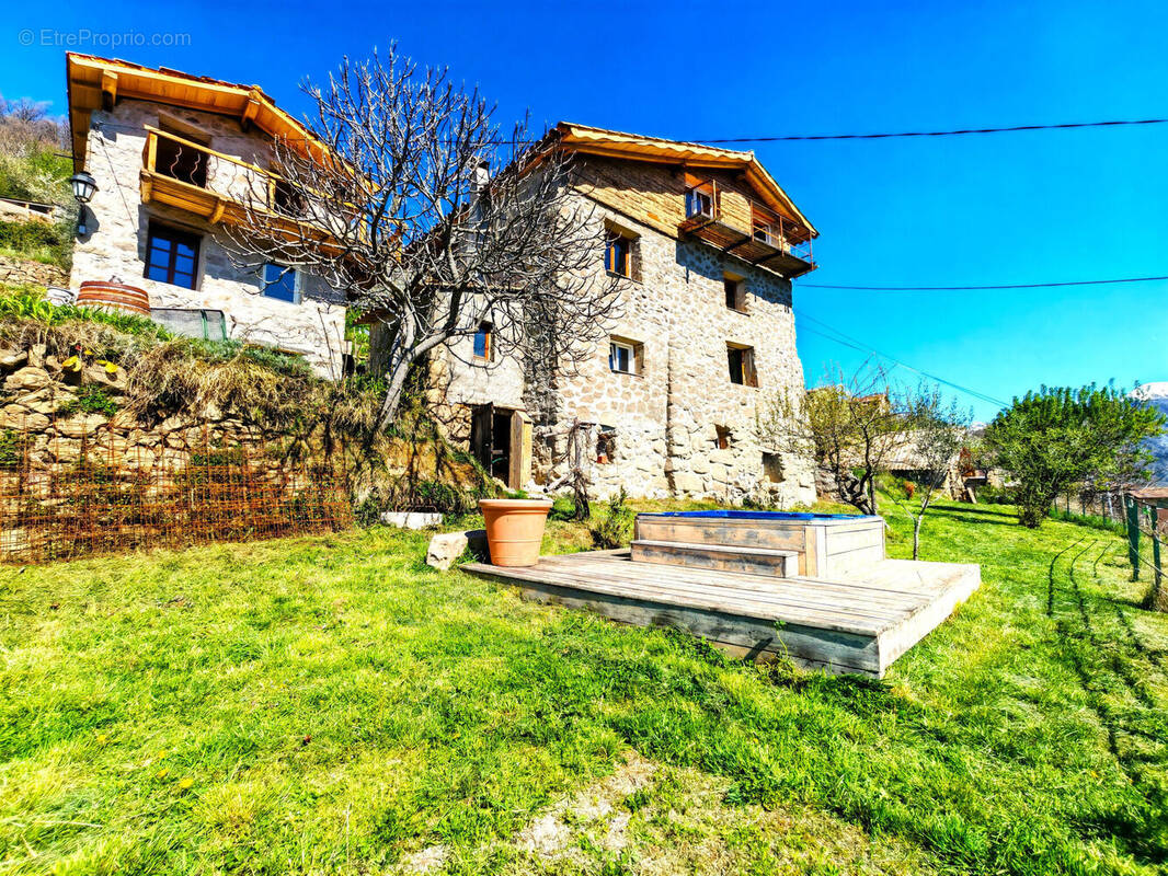 Photo 1 - Maison à LANTOSQUE