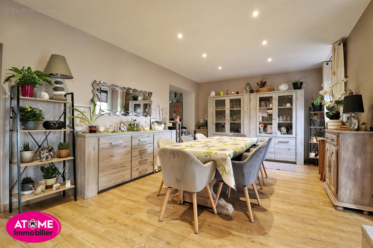 Appartement à AUBOUE