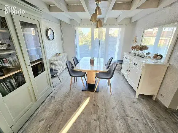 Maison de 120 m2 avec 4 chambres, 2 salles d'eau, une piscine sur un terrain de 828 m2 !!! - photo 11