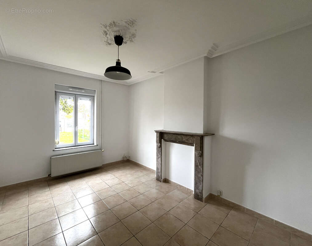 Maison à FLINES-LES-MORTAGNE