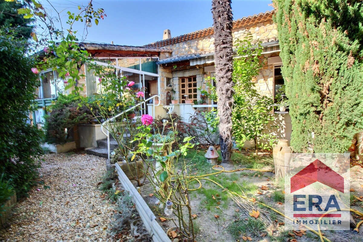 Maison à JONQUIERES