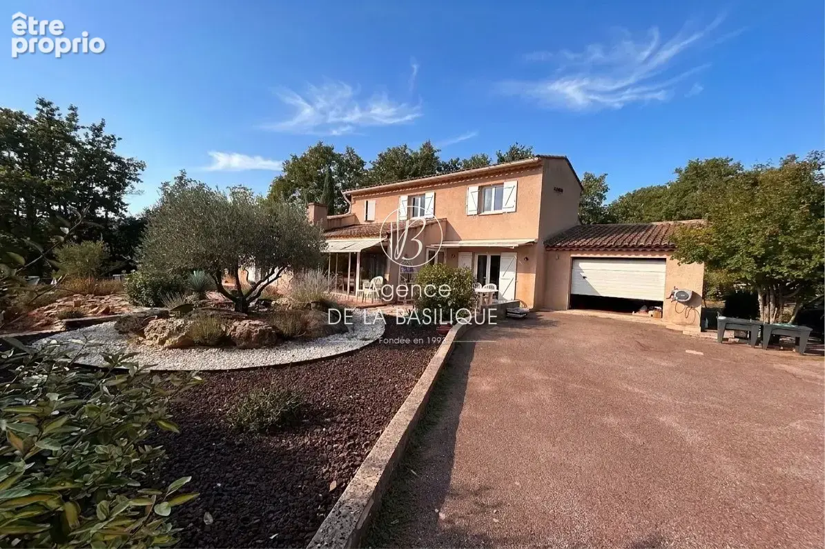 Maison 5 pièces 140 m² à vendre à Brue-Auriac (83119) - photo 1