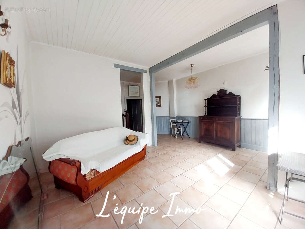 Maison à MAUVEZIN