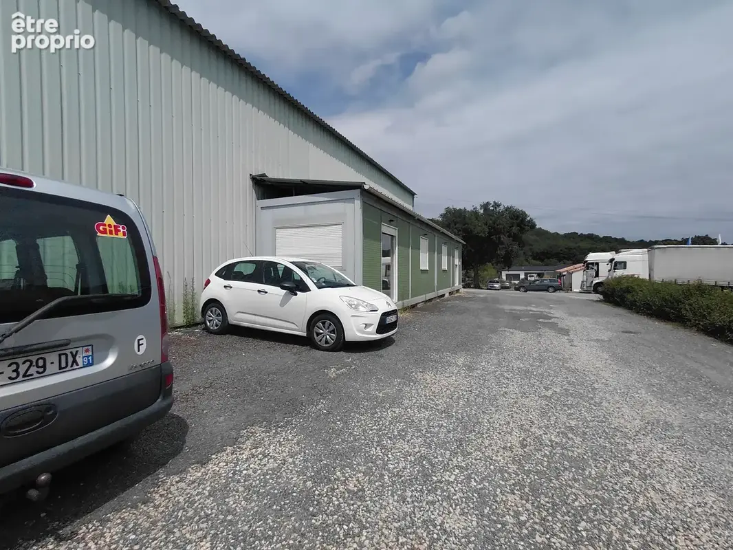 Entrepôt 800 m2 à vendre sur Vergt - photo 10