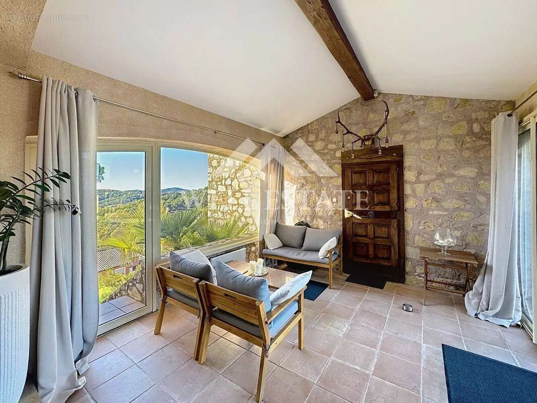 Maison à LES ADRETS-DE-L&#039;ESTEREL