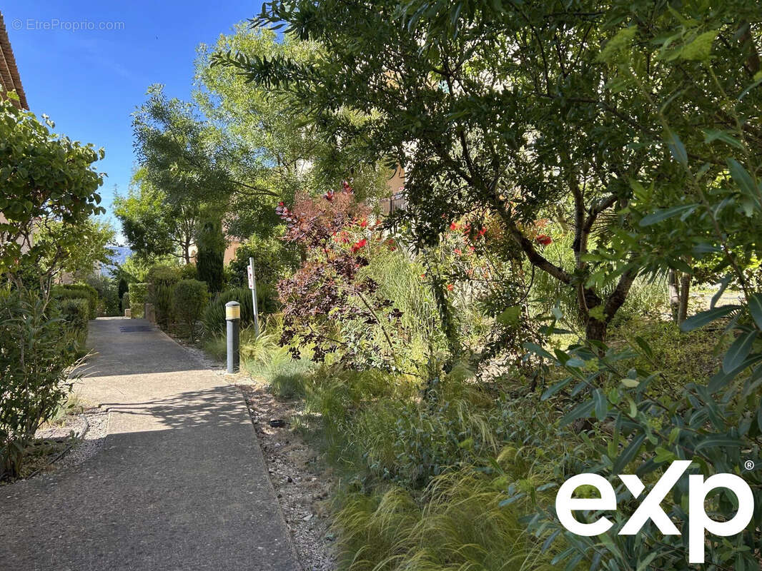 Appartement à MALLEMORT