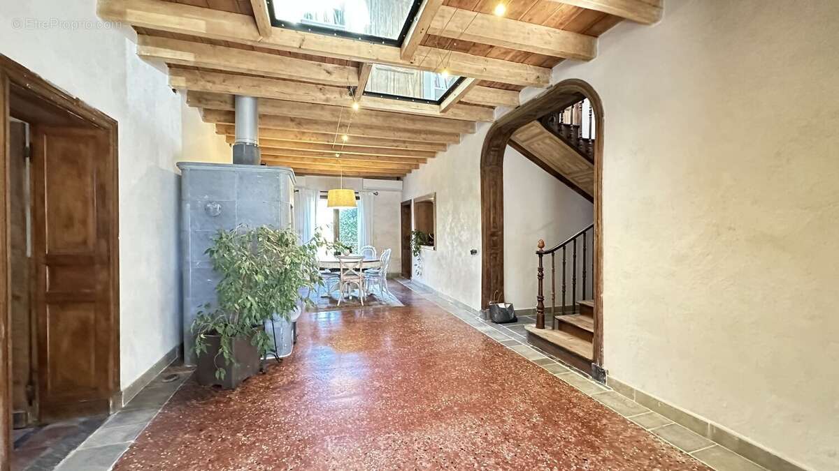 MAISON DE CARACTERE DU 18ème de 9 pièces de 235 M2 - photo 14