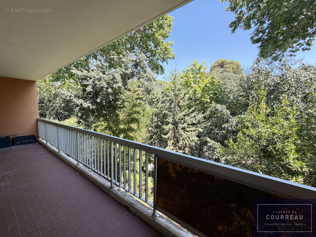 Beaux-Arts (Saint LAZARE) T2 de 49m2 avec Terrasse - photo 7