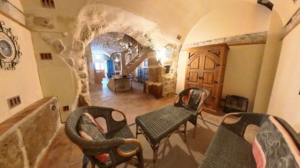 Maison à NEZIGNAN-L'EVEQUE