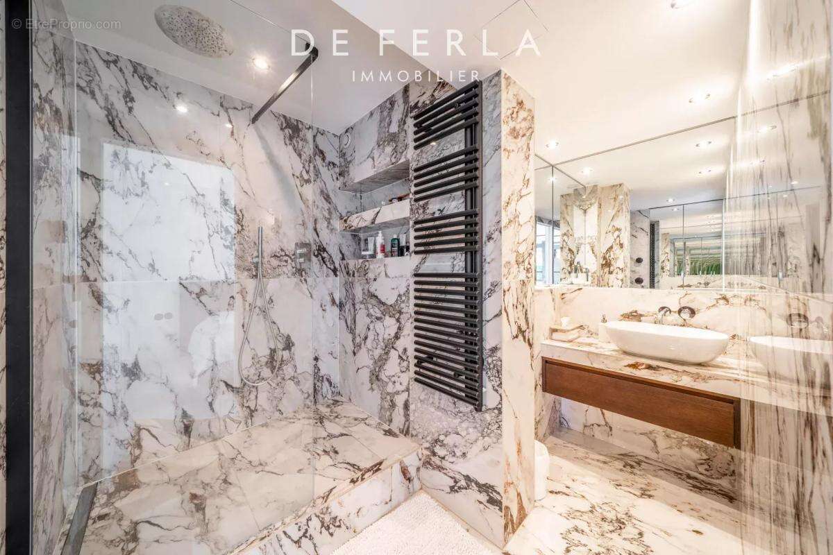 Appartement à PARIS-19E