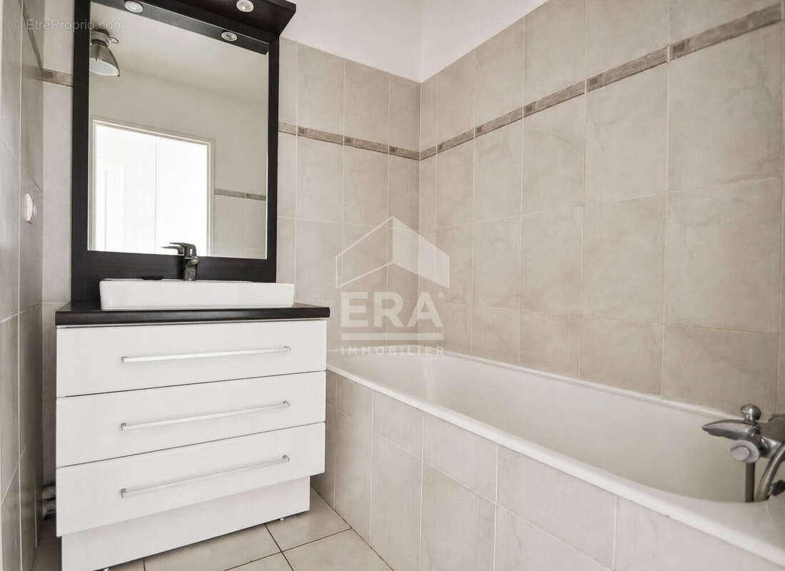 Appartement à ISSY-LES-MOULINEAUX
