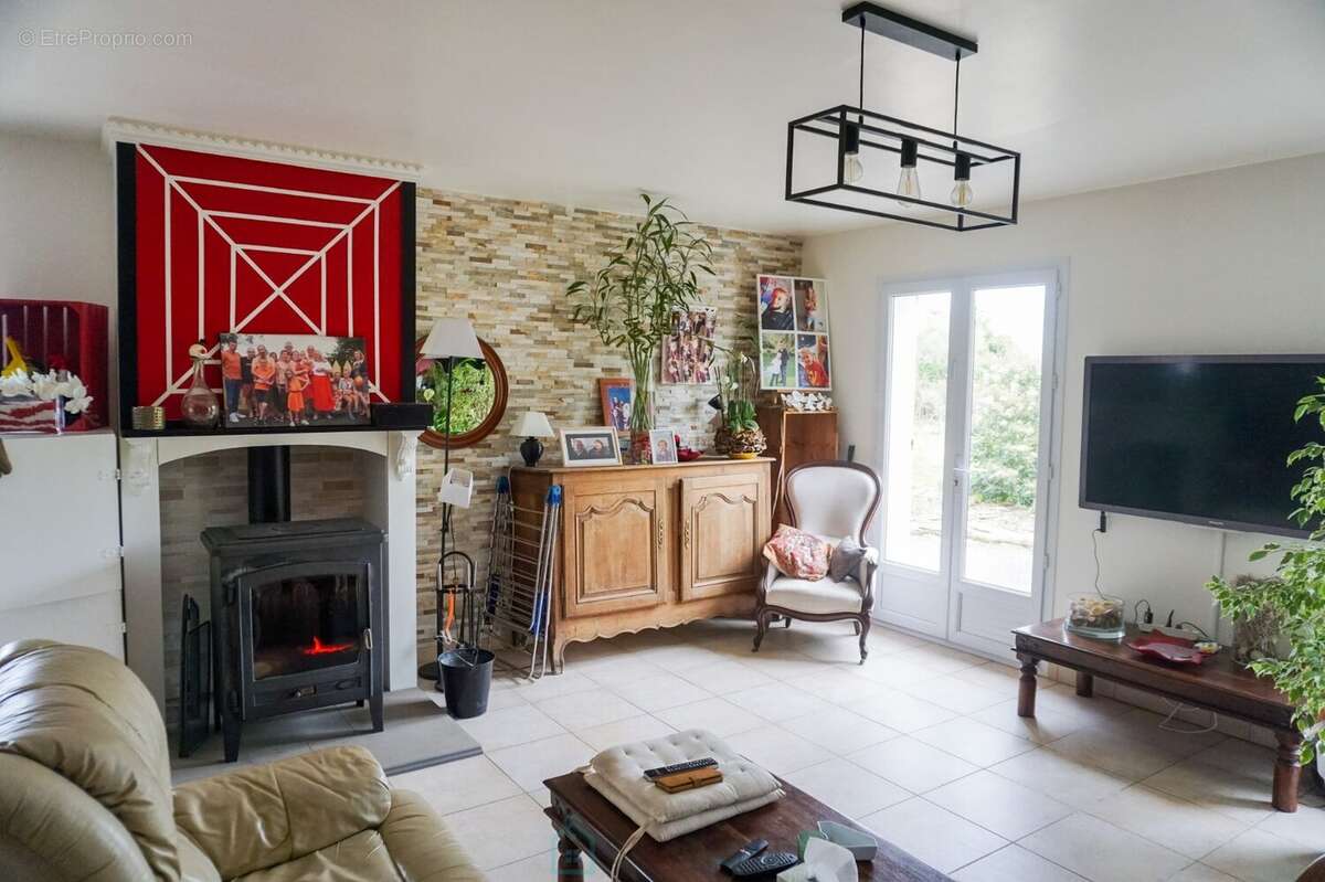 Maison à SAINT-ROMAIN-ET-SAINT-CLEMENT