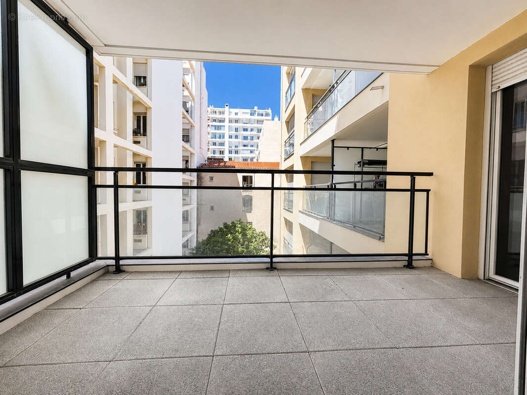 Appartement à MARSEILLE-7E
