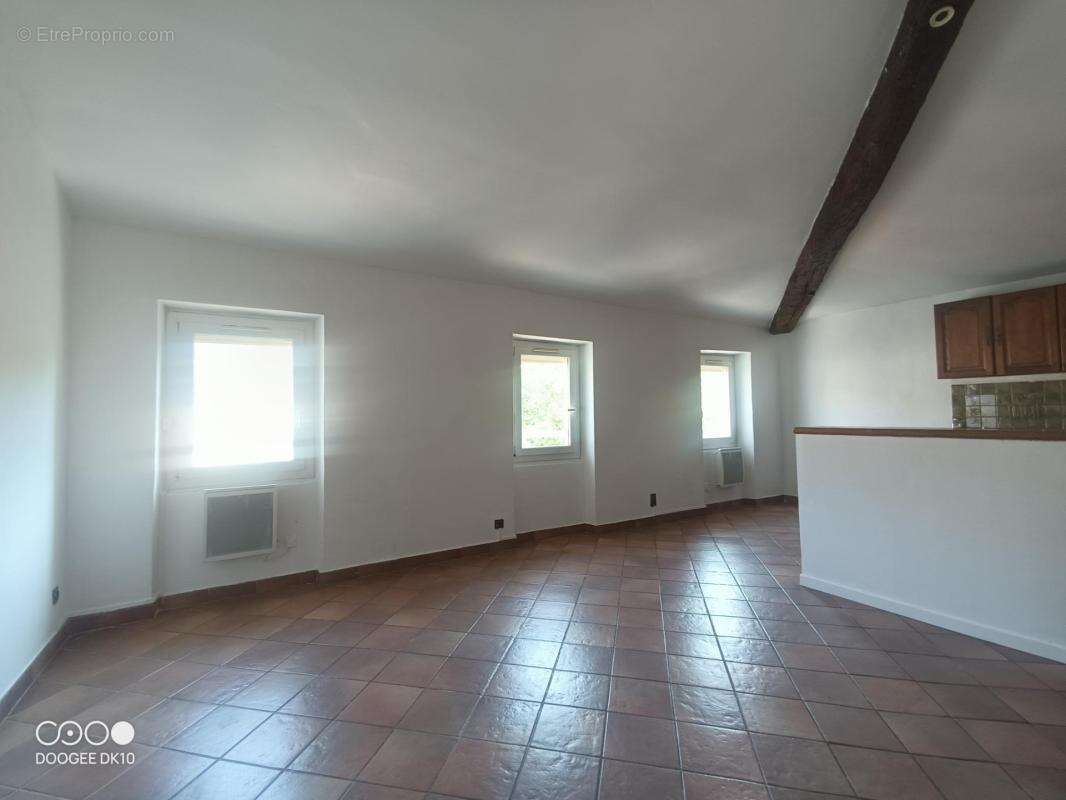 A vendre appartement  2 pièces traversant de 40m2, en dernier étage - PERTUIS (84) - photo 4