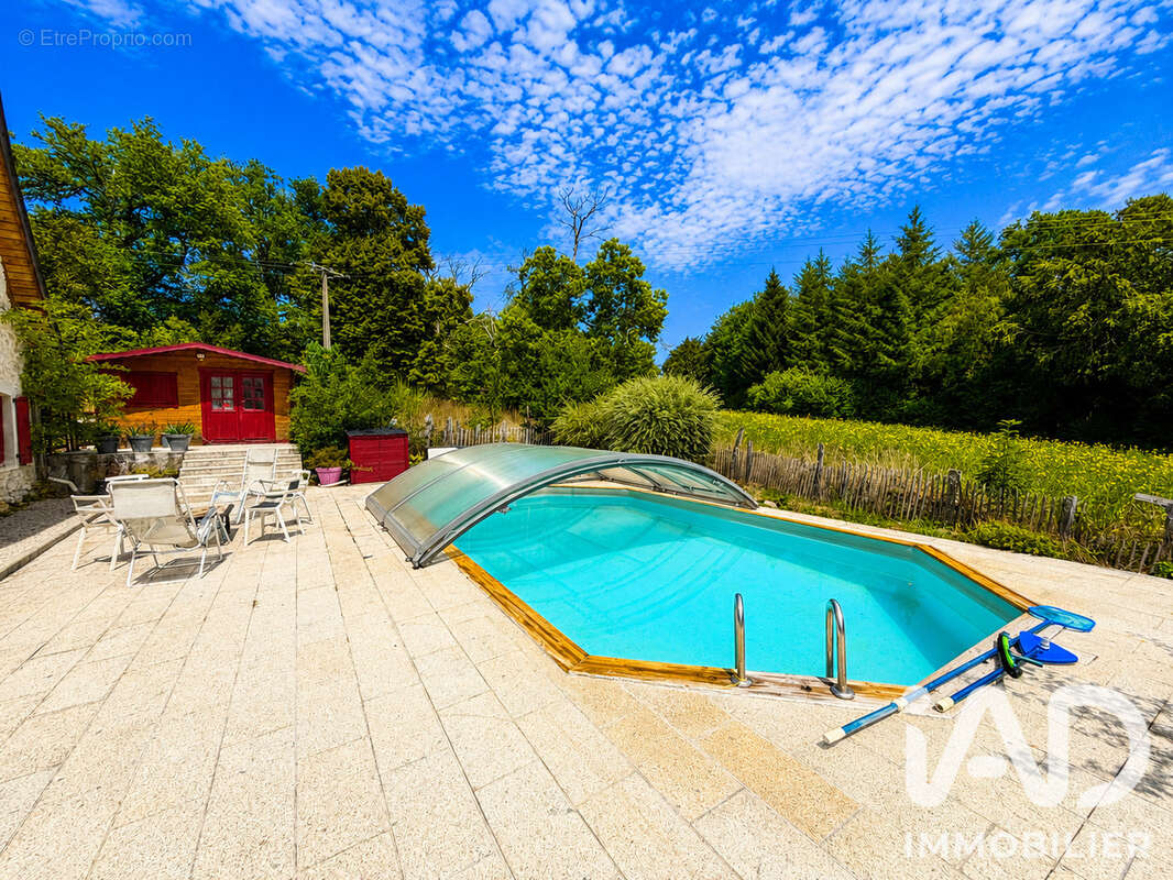 Maison 149 m² à Saint-Exupery-Les-Roches  - photo 7