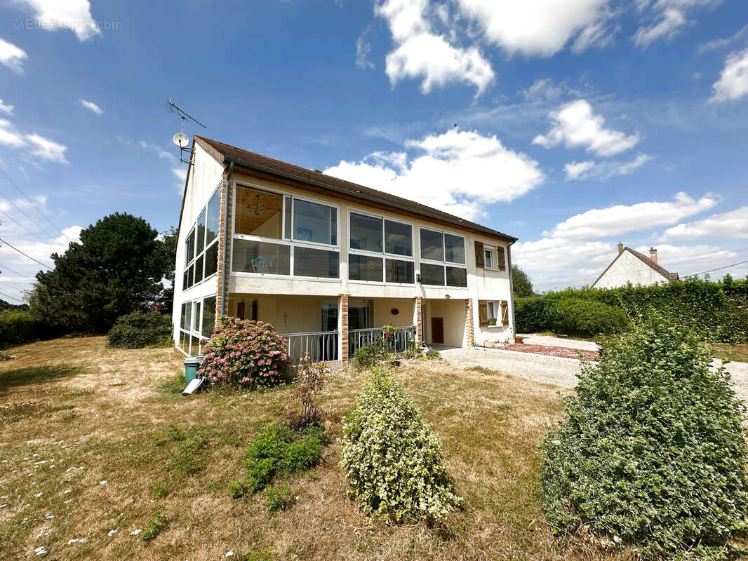Maison familiale - 6 chambres - 225 m2 - photo 2