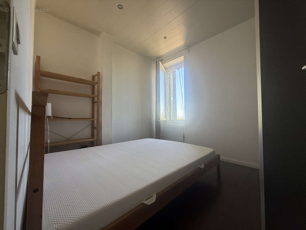 Appartement à LA CRAU