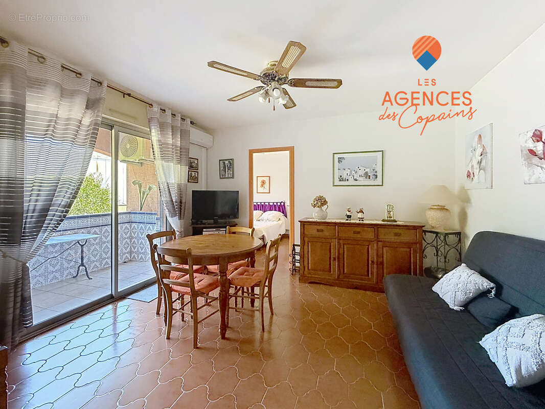 Appartement à SIX-FOURS-LES-PLAGES