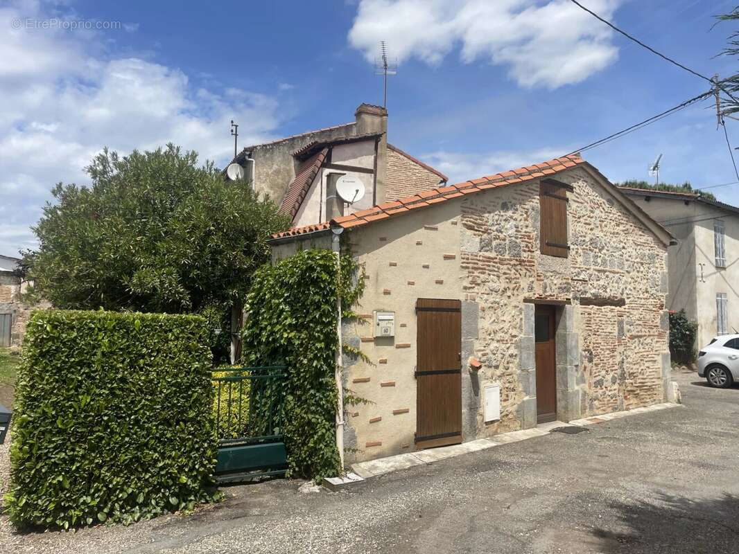 Maison à CLAIRAC