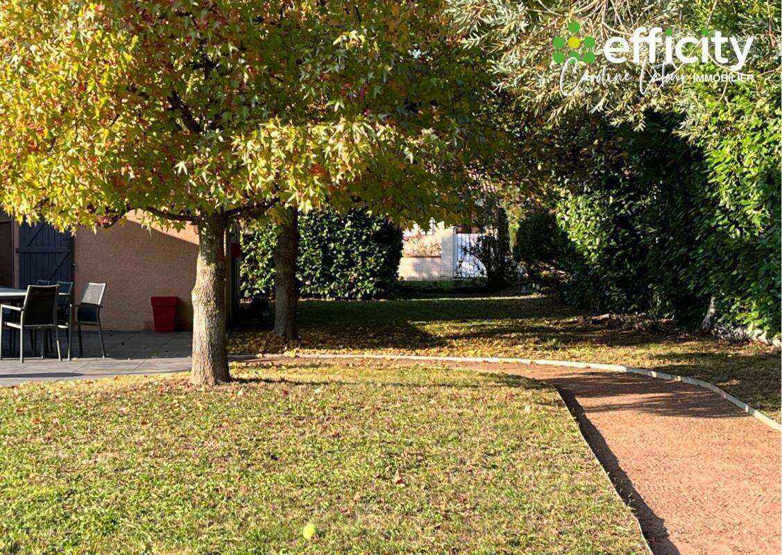 Maison à MONTROND-LES-BAINS