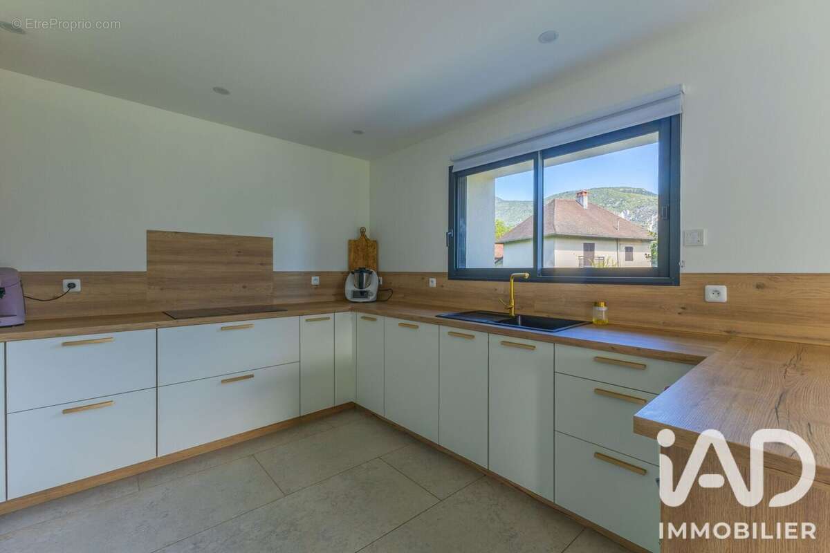 Maison 157 m² à Novalaise  - photo 4