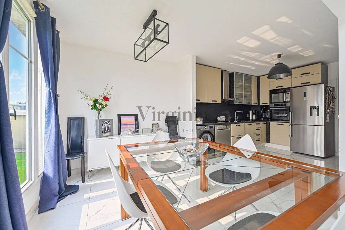 Appartement à MAISONS-ALFORT