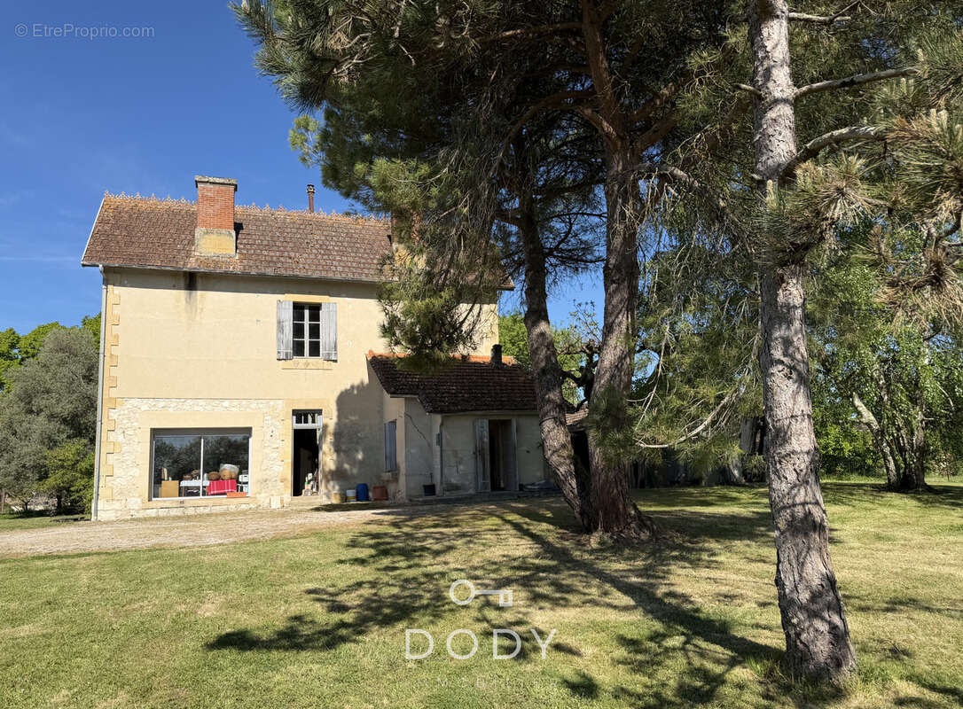Maison à EYMET
