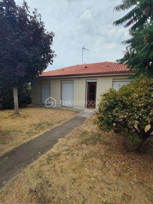 pavillon plein pied  sur sous sol semi enterré - photo 2