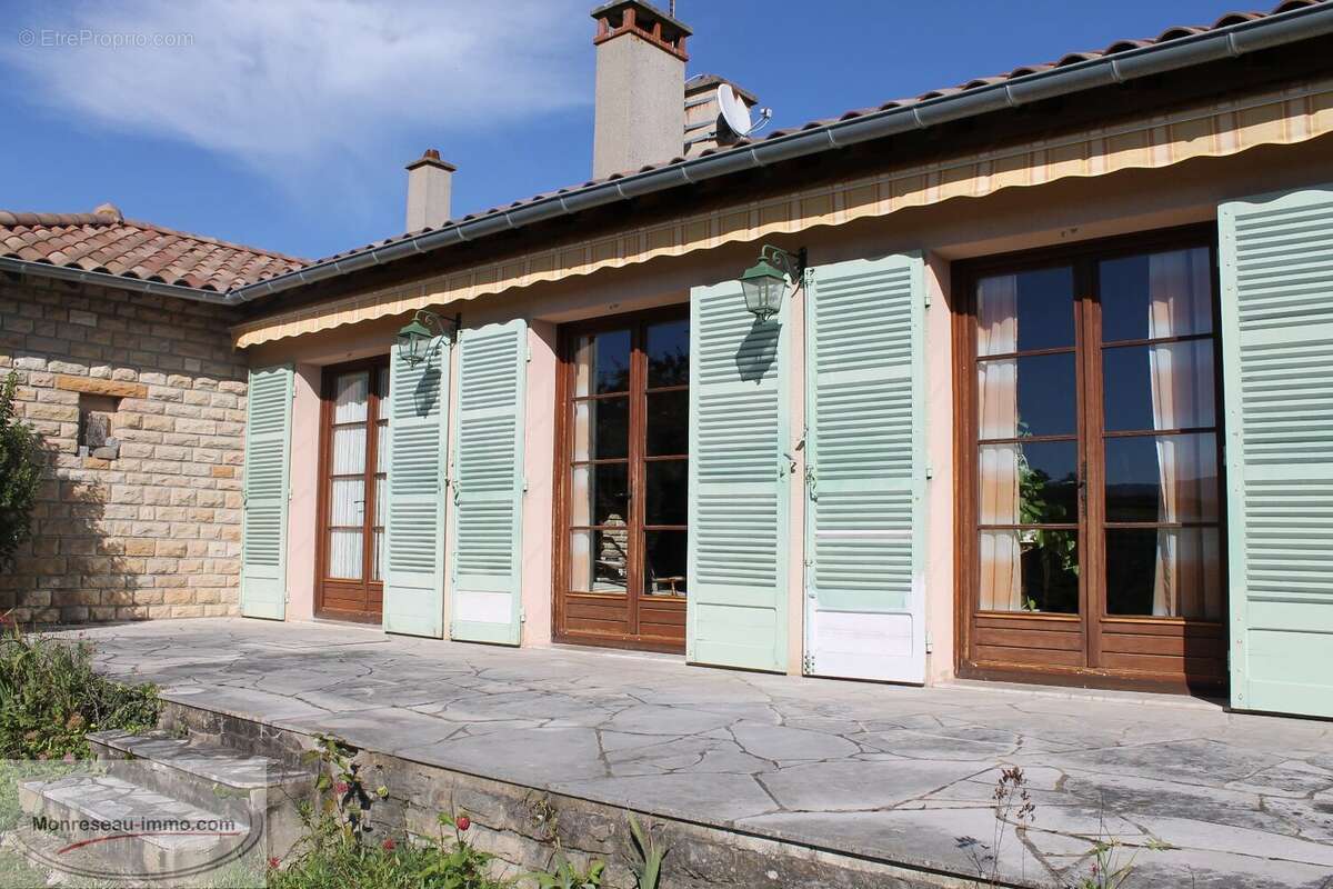 Maison à PRISSE