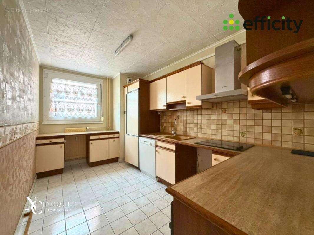 Appartement à RILLIEUX-LA-PAPE