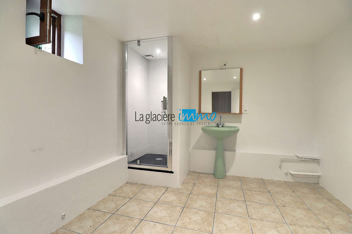 Maison 176 m² à Ravel  - photo 7