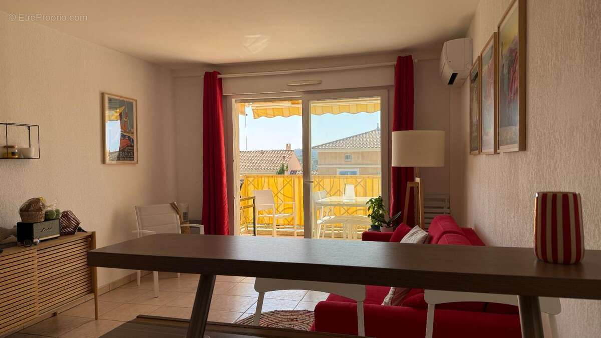 Appartement à vendre 2 pièces SAINT RAPHAEL (83) - photo 2