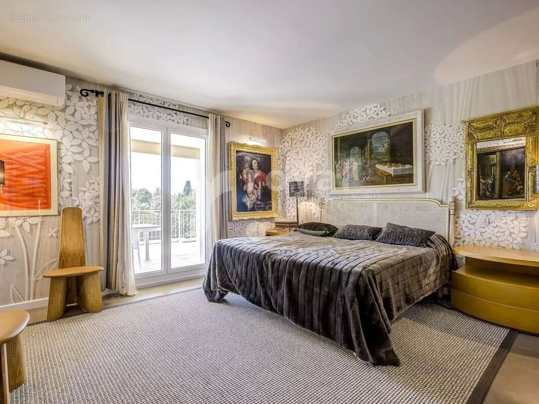 Maison à MOUGINS