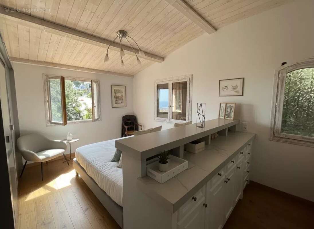 Maison à EZE