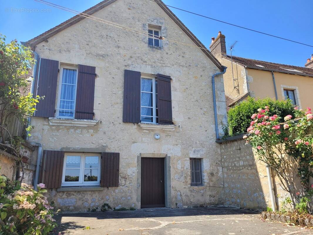 Maison à MAUVES-SUR-HUISNE