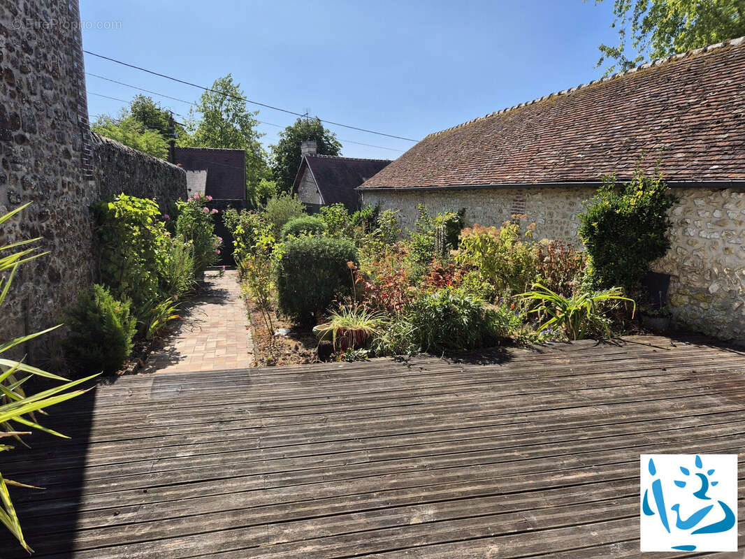 Maison 158 m² à Mortagne-Au-Perche  - photo 2